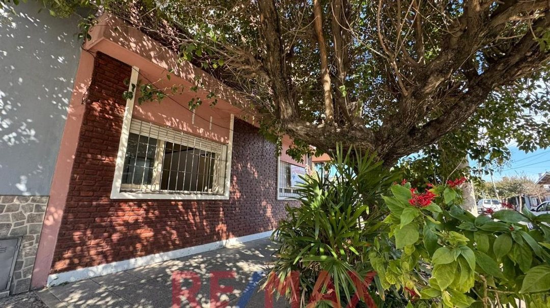 VENTA CASA 3 AMB + DEPARTAMENTO CON TERRAZA- HAEDO
