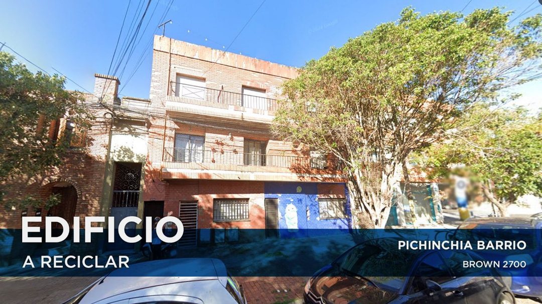 CASA EN VENTA TRES PLANTAS A RECICLAR PICHINCHA