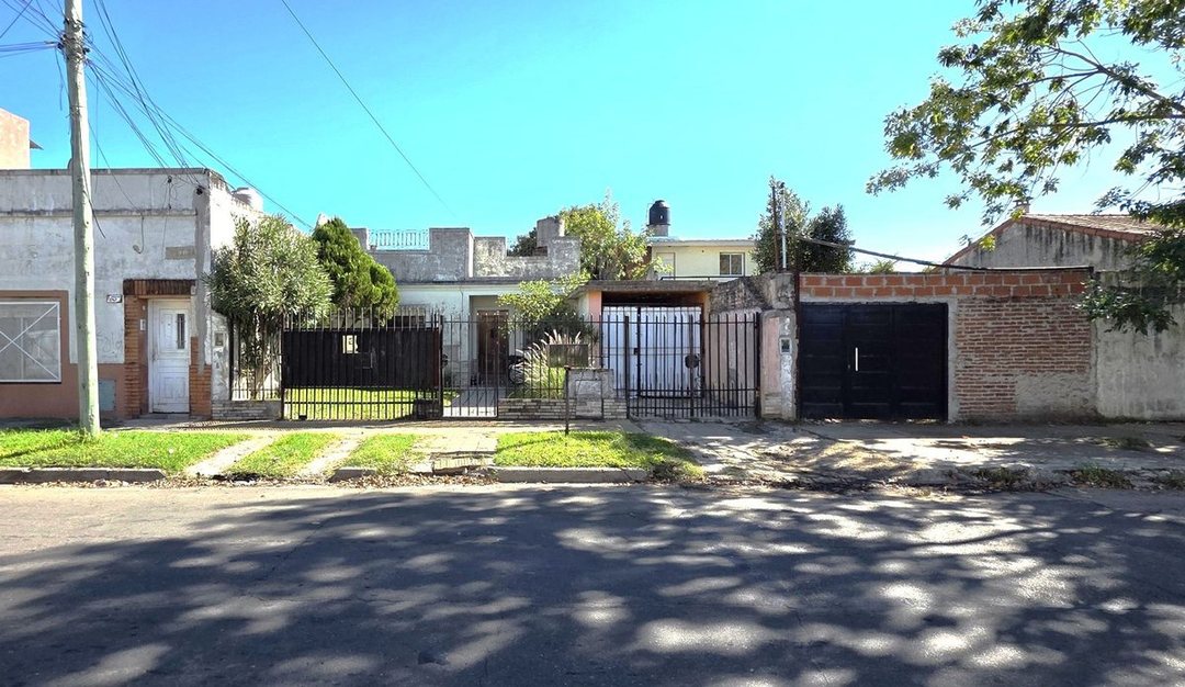 Casa 4 amb/Jardín/cocheras. Única! Caseros