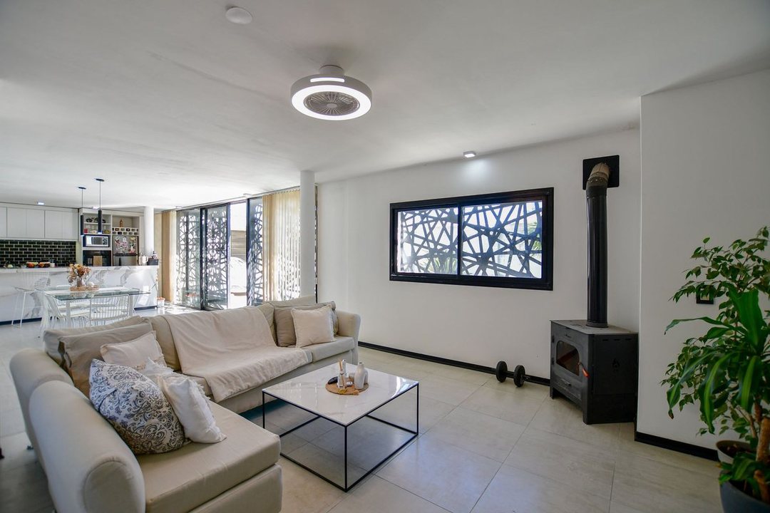 Venta Casa 2 Dormitorios con Verde Pileta La Plata