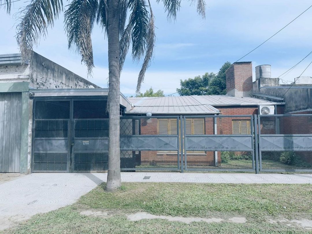 Se Vende casa a metros de Aristobulo del Valle