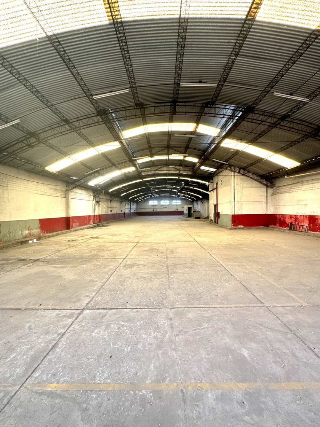 DEPOSITO MIXTURA 4 CON LOCAL COMERCIAL
