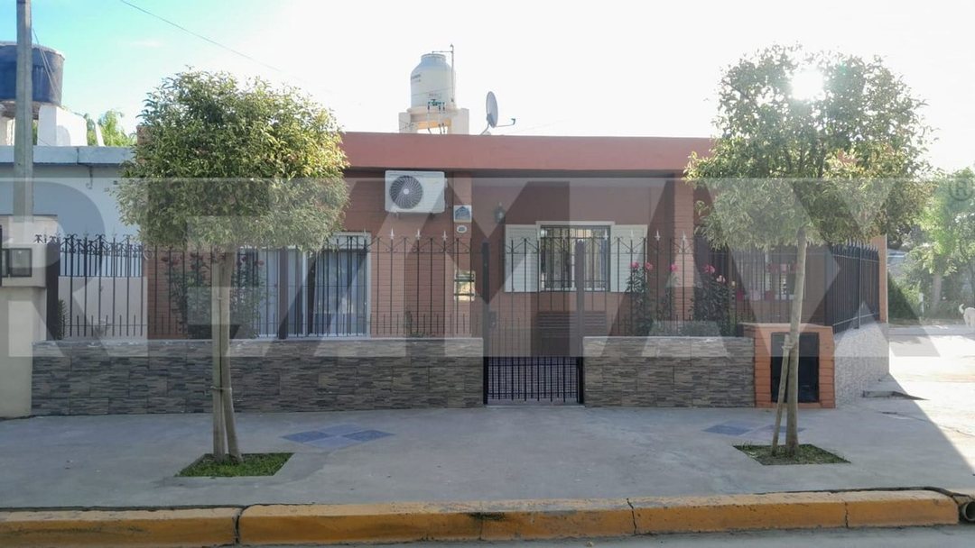 VENTA CASA CIUDAD DE VIEDMA