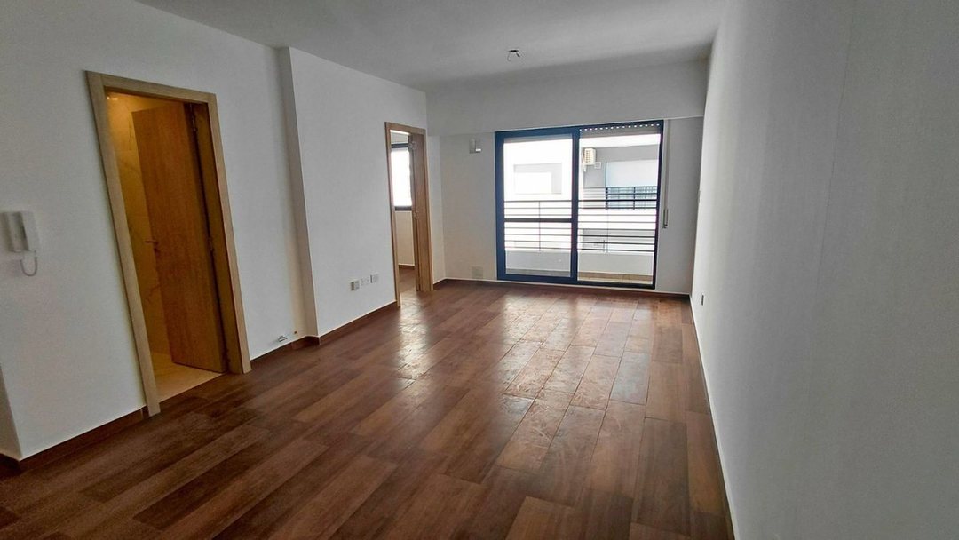 VENTA DEPTO UN DORMITORIO CON BALCON MARTN