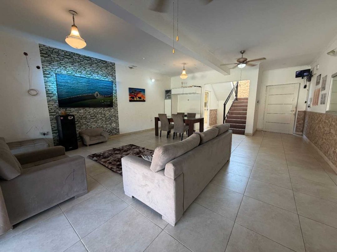 HOSTAL DEL SOL CASA 4 DORM PILETA