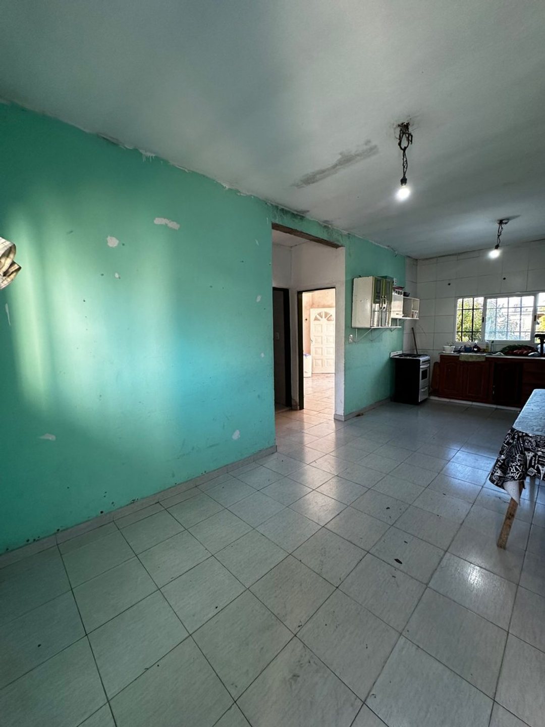 VENTA CASA 4 AMBIENTES EN MERLO