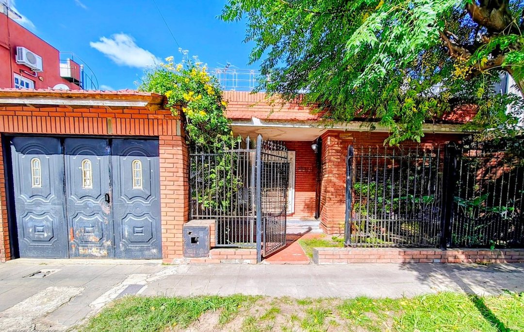 VENTA CASA 3 AMBIENTES VILLA LUZURIAGA