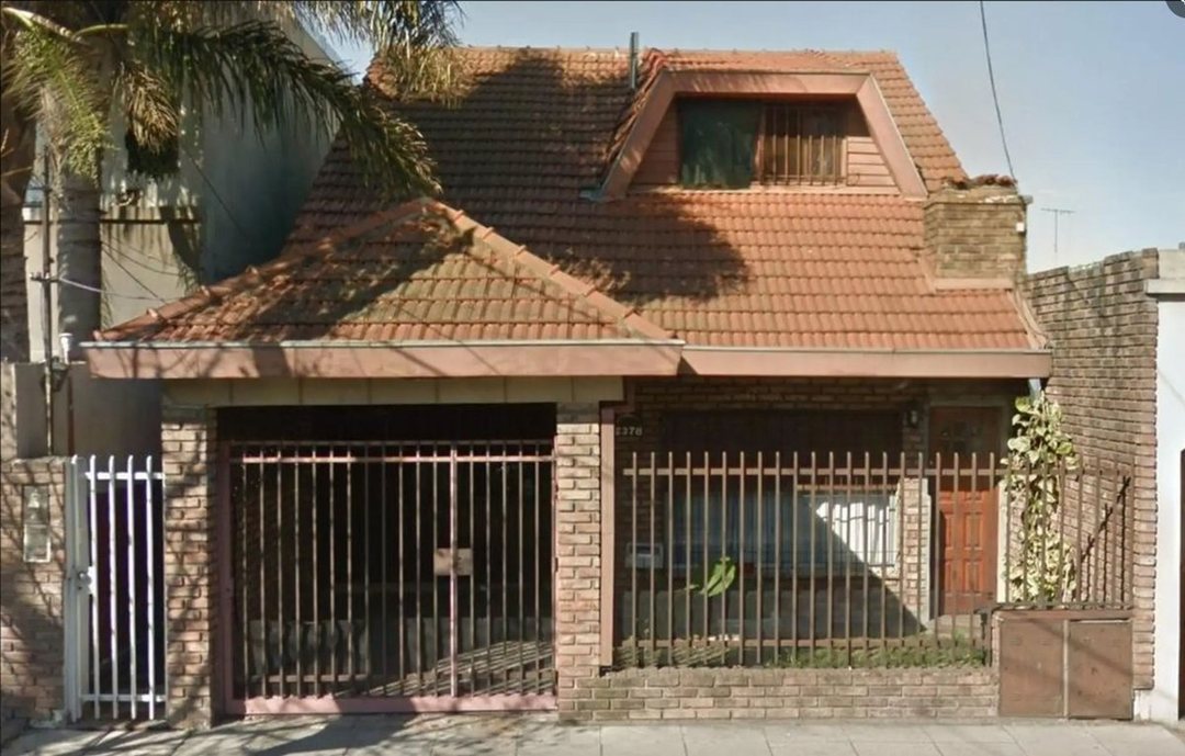 CASA EN VENTA 4 AMBIENTES BOULOGNE