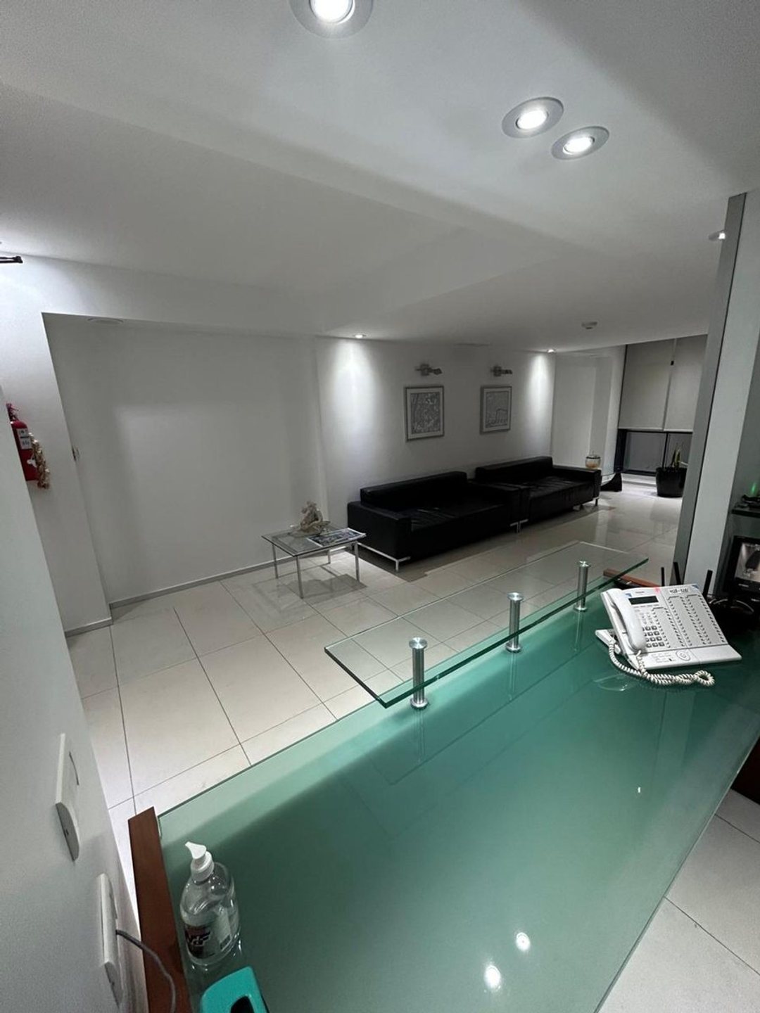 Oficina PREMIUM-Venta-2 Cocheras, Impecable-Centro