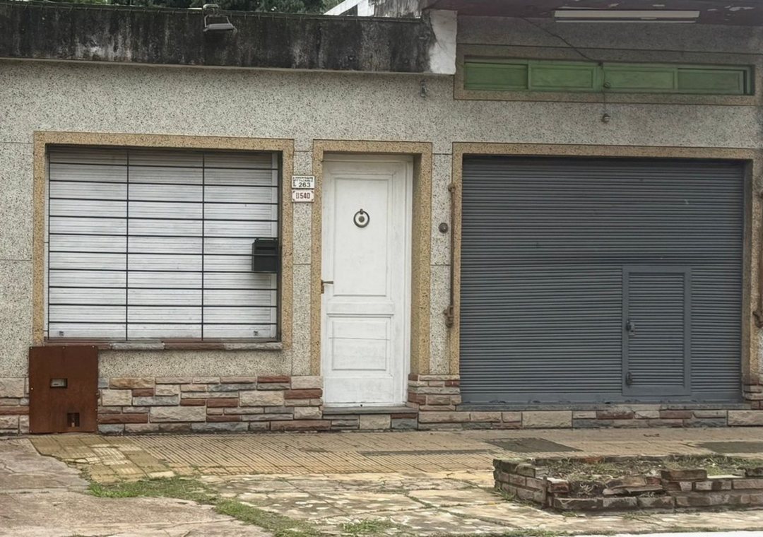 VENTA LOTE CASA DEPTO CON LOCAL MORENO CENTRO