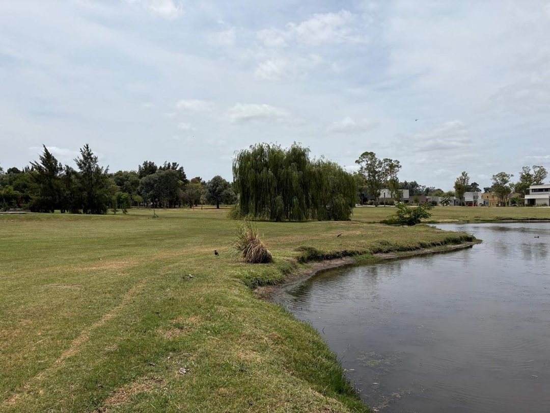 VENTA LOTE ESCRITURADO 840M2 Bo. CASUARINAS PILAR