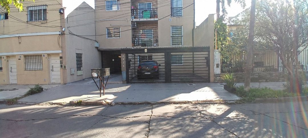 VENTA DE COCHERAS DESC EN CASEROS FINANCIACION