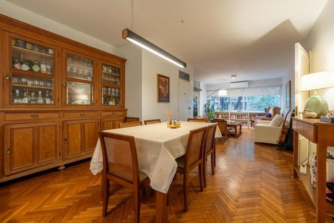 VENTA HERMOSO DEPARTAMENTO 4 AMB. RECICLADO