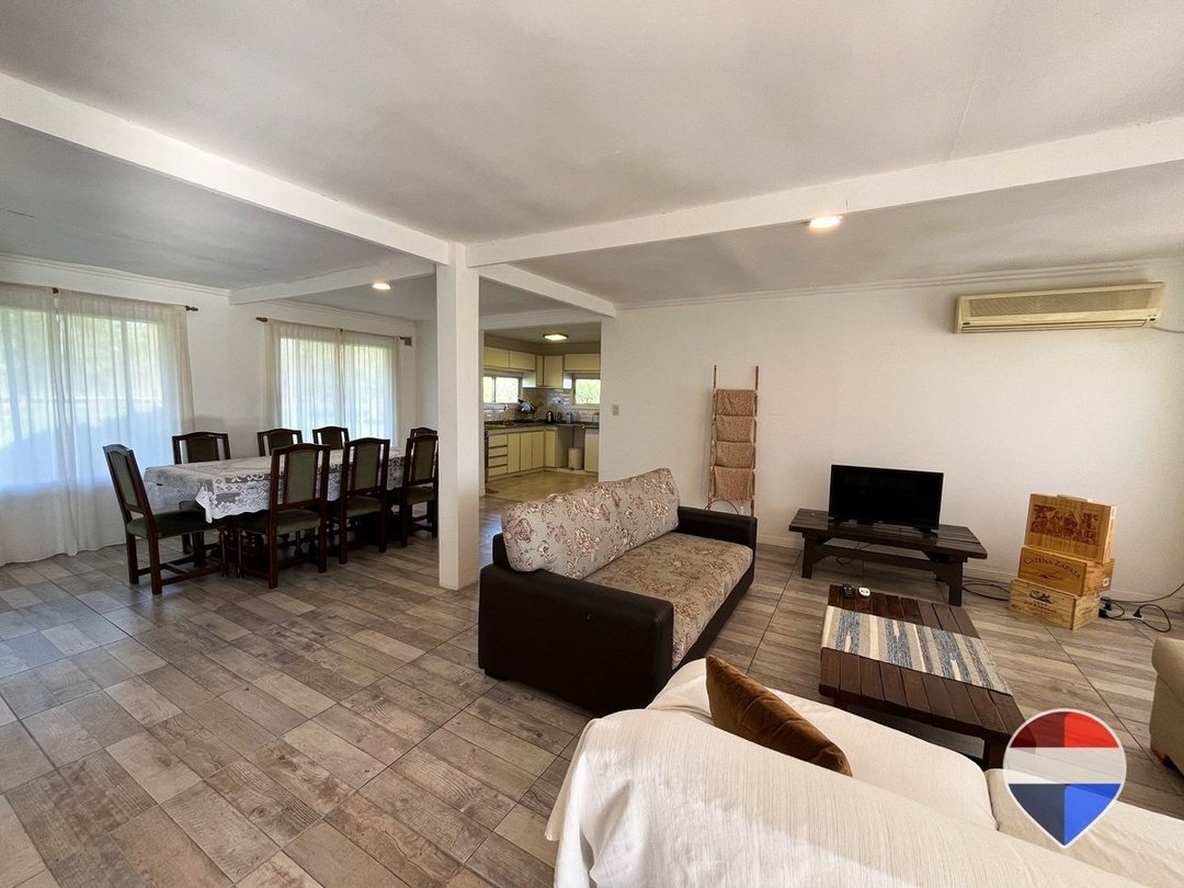 CASA 5 AMBIENTES VENTA CHACRAS DE LA TRINIDAD