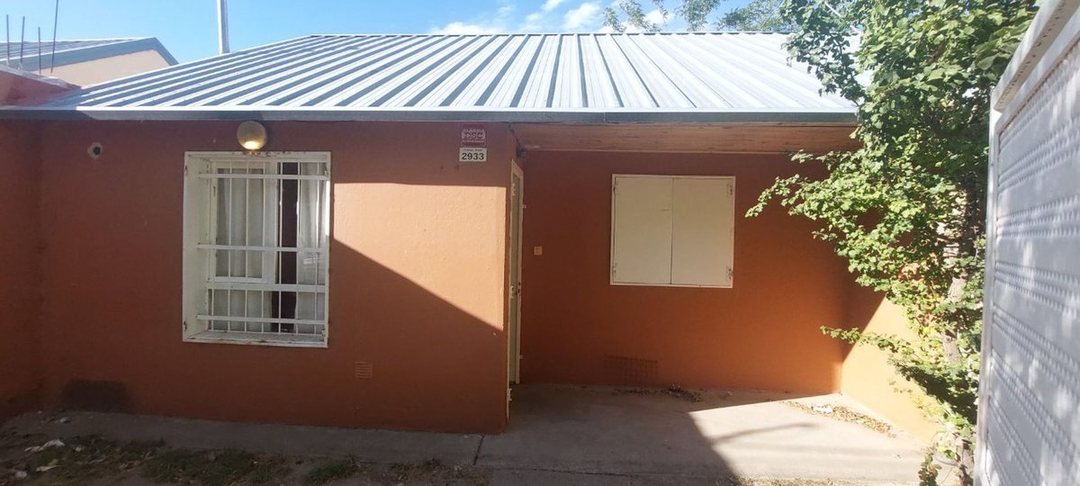 Venta Casa de Plan Barrio Unter Modificada!