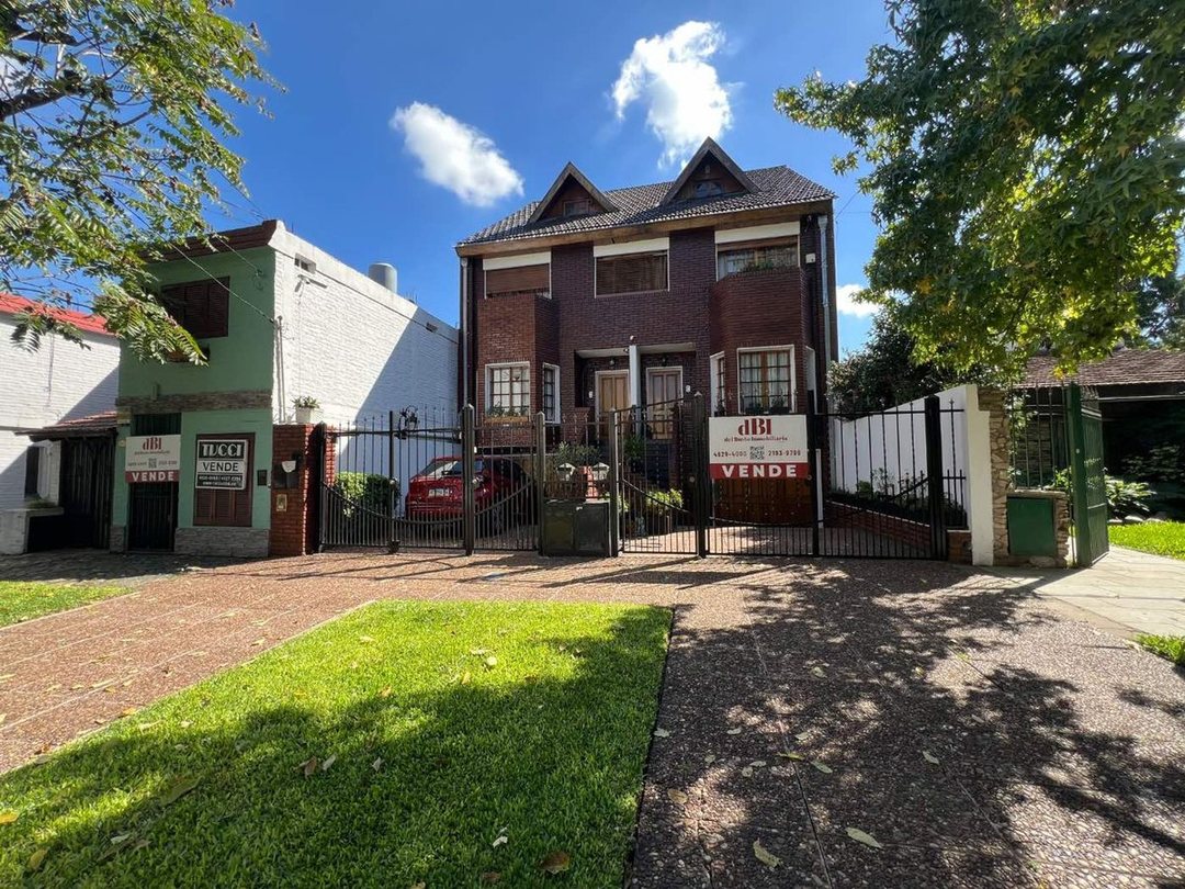 VENTA TRIPLEX 5 AMB JARDÍN - APTA CRÉDITO - MORÓN