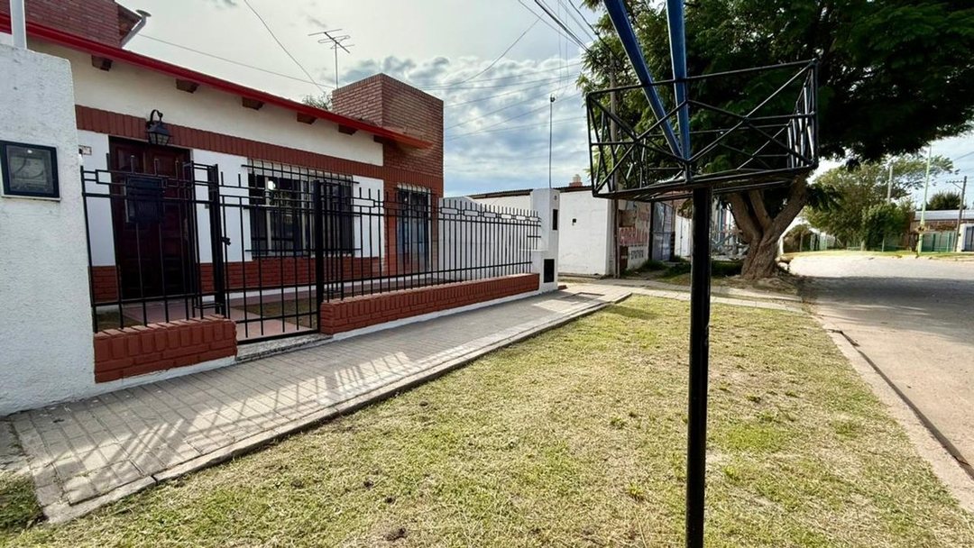 PH EN VENTA 3 AMBIENTES EN BARRIO PEDRO PICO