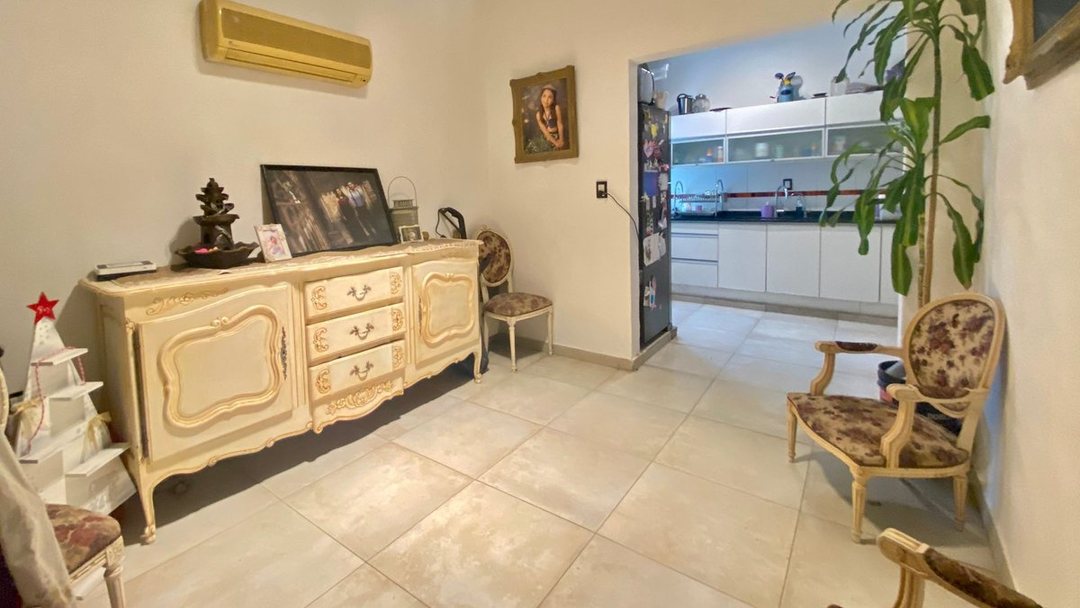 Venta casa 4 ambientes, Villa La Florida, Quilmes.