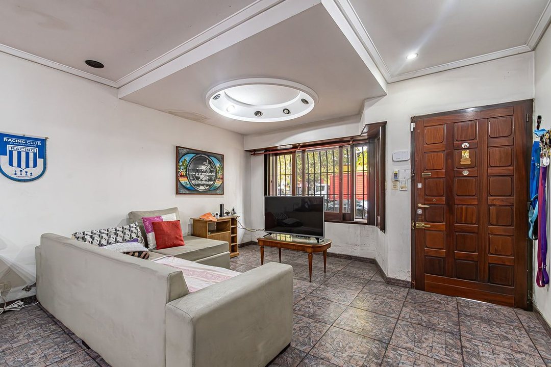 VENTA CASA 5 AMB CON TERRAZA Y COCHERA EN BARRACAS