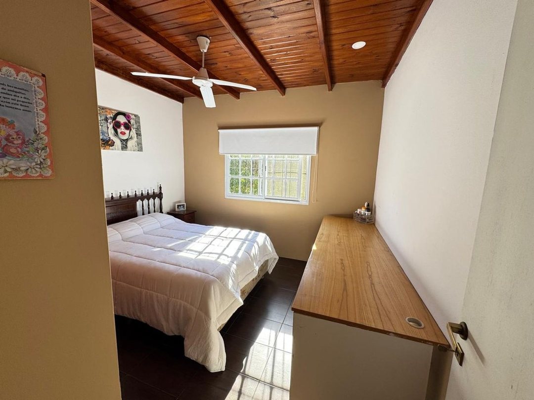 VENTA CASA 5 AMB CON JARDIN EN GENERAL RODRIGUEZ