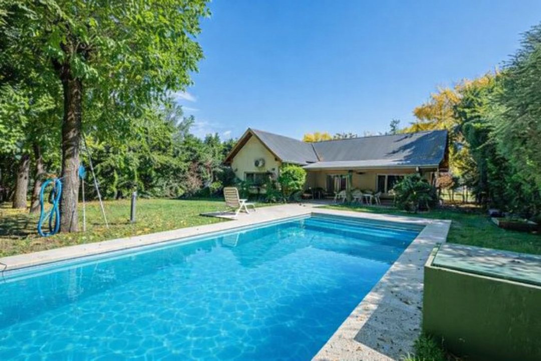 Venta Casa 4 amb Pileta  Barrio La Arboleda Garin