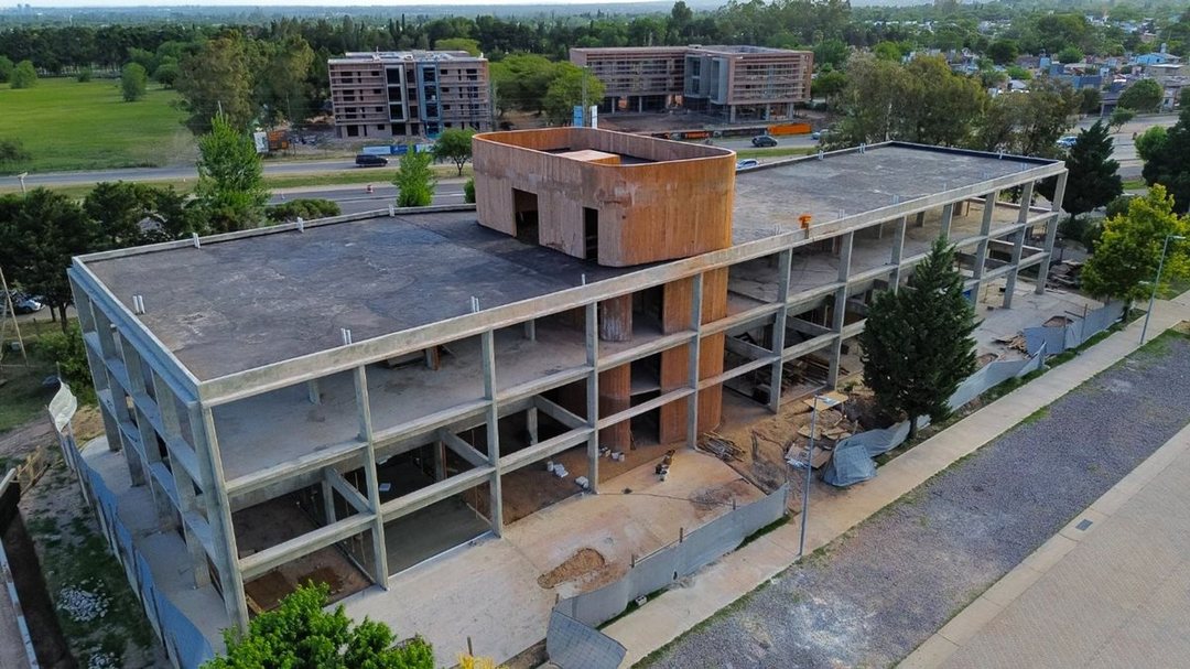Exclusivo Local en Parque Comercial Villa Allende