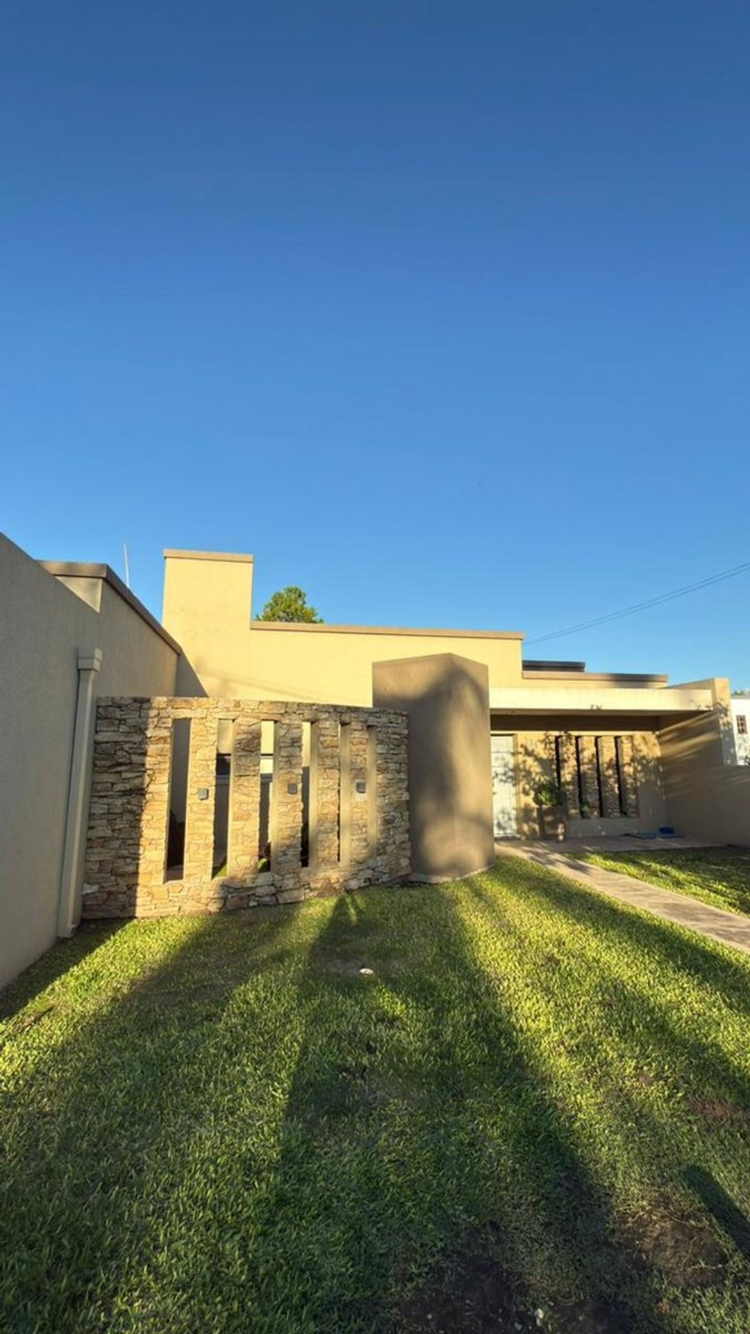 VENTA DE CASA DE CATEGORÍA EN NUEVO TORINO