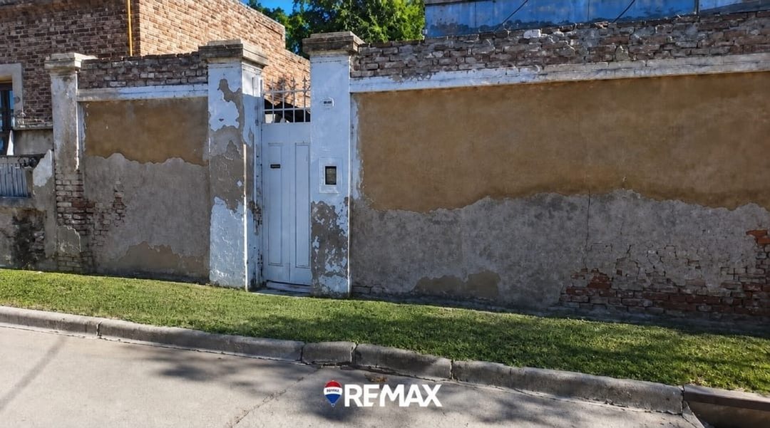 VENTA CASA A REFACCIONAR EN BARRIO TIRO FEDERAL