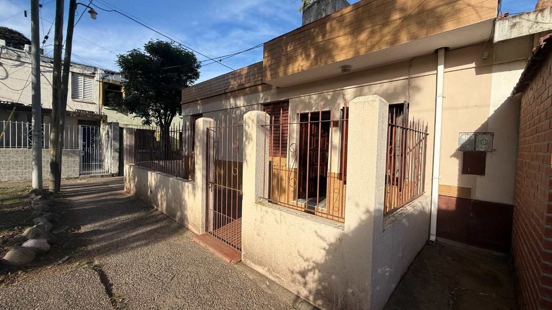 VENTA CASA 5 DORM 104 m² - B° SANTA RITA - JUJUY