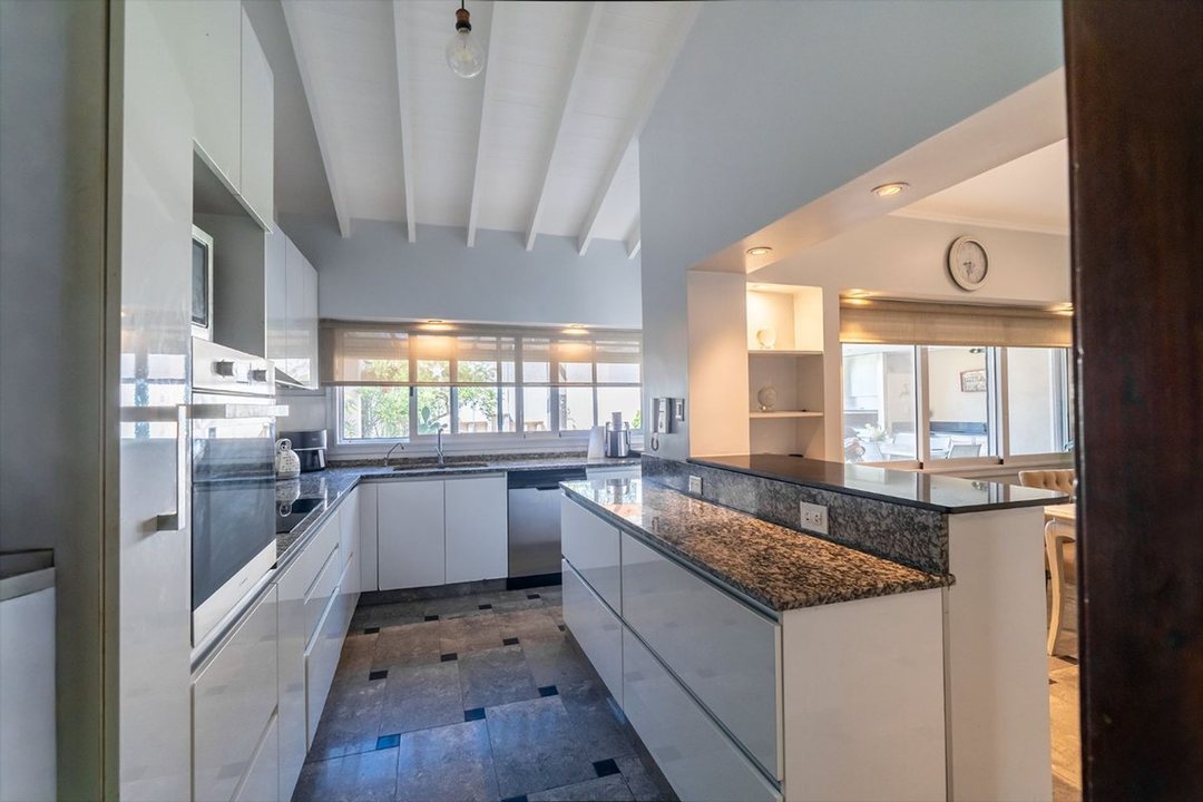 VENTA CASA 5 AMB EN WILDE CON PILETA APTO CREDITO