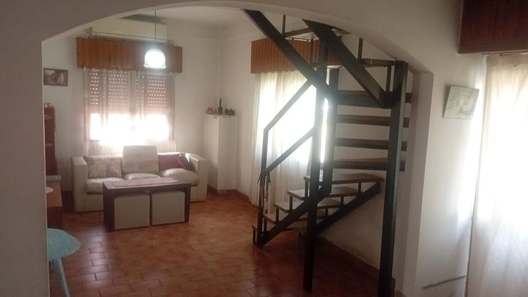 VENTA PH AL FRENTE 4 HABITACIONES EN MORENO