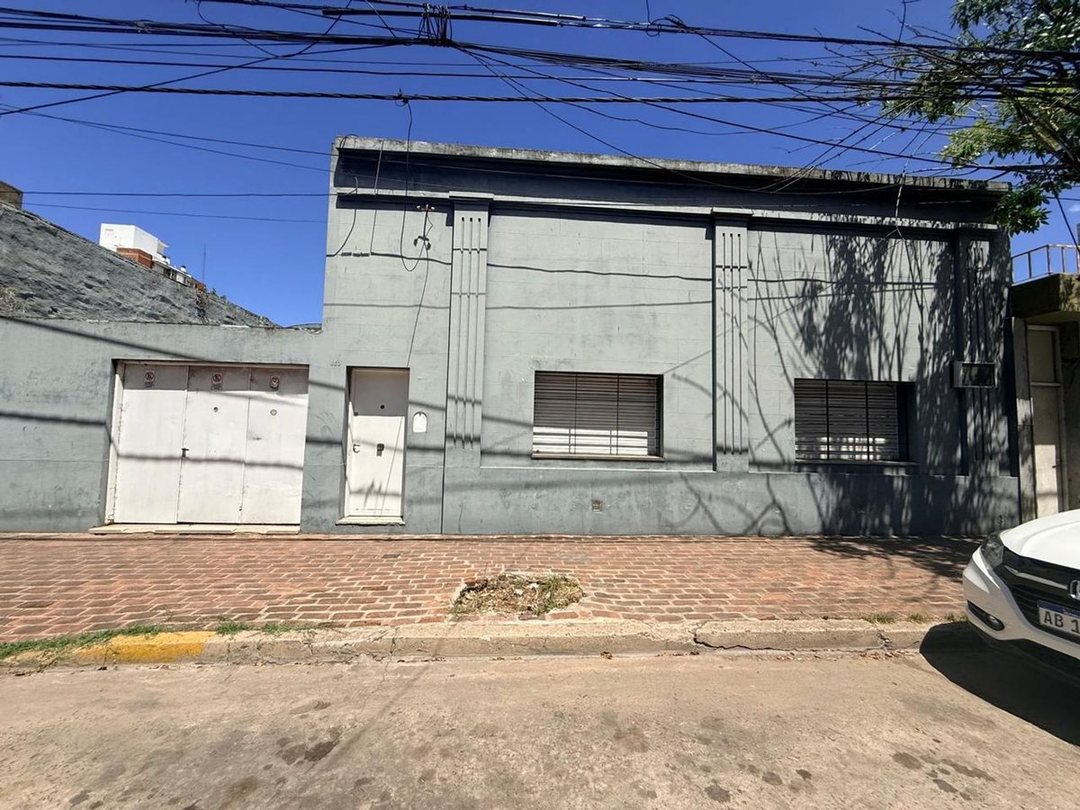 CASA EN VENTA EN PERGAMINO