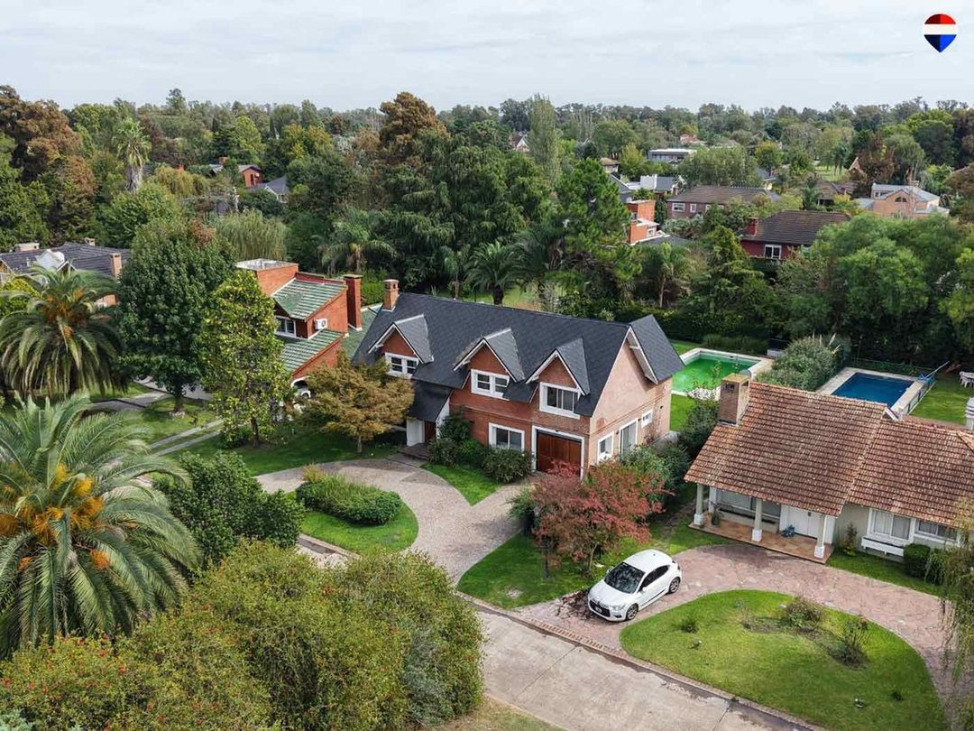 VENTA CASA BOCA RATON PILAR 5 AMB C/PILETA FINANC