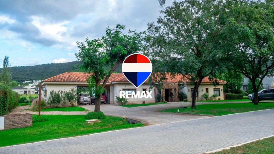 CASA EN VENTA CLUB DE CAMPO VALLE ESCONDIDO