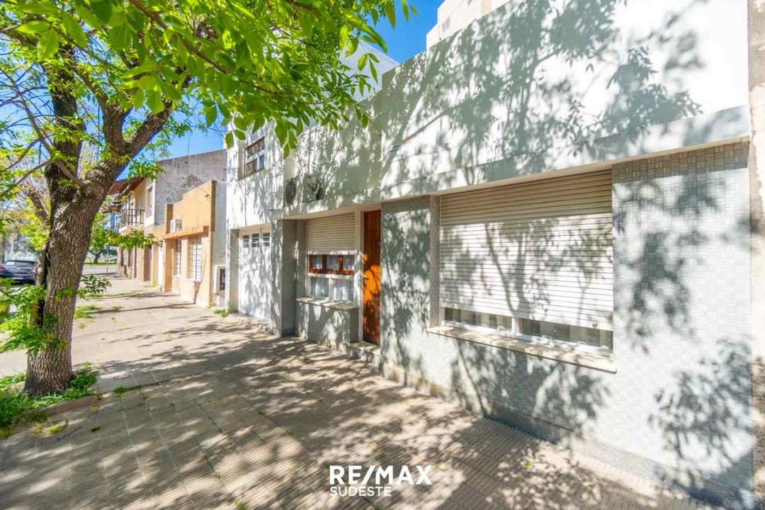 VENTA CASA EN PH DE 3 DORMITORIOS UNIVERSITARIO