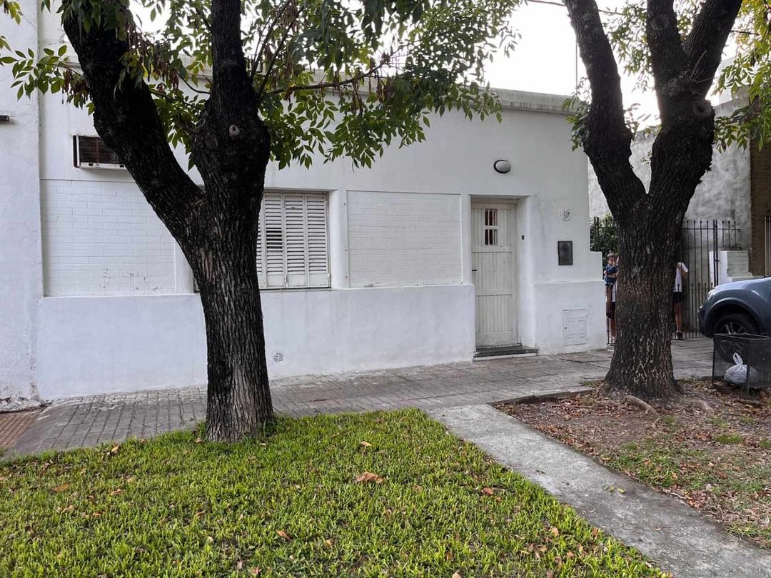 CASA EN VENTA EN COLON CON PILETA