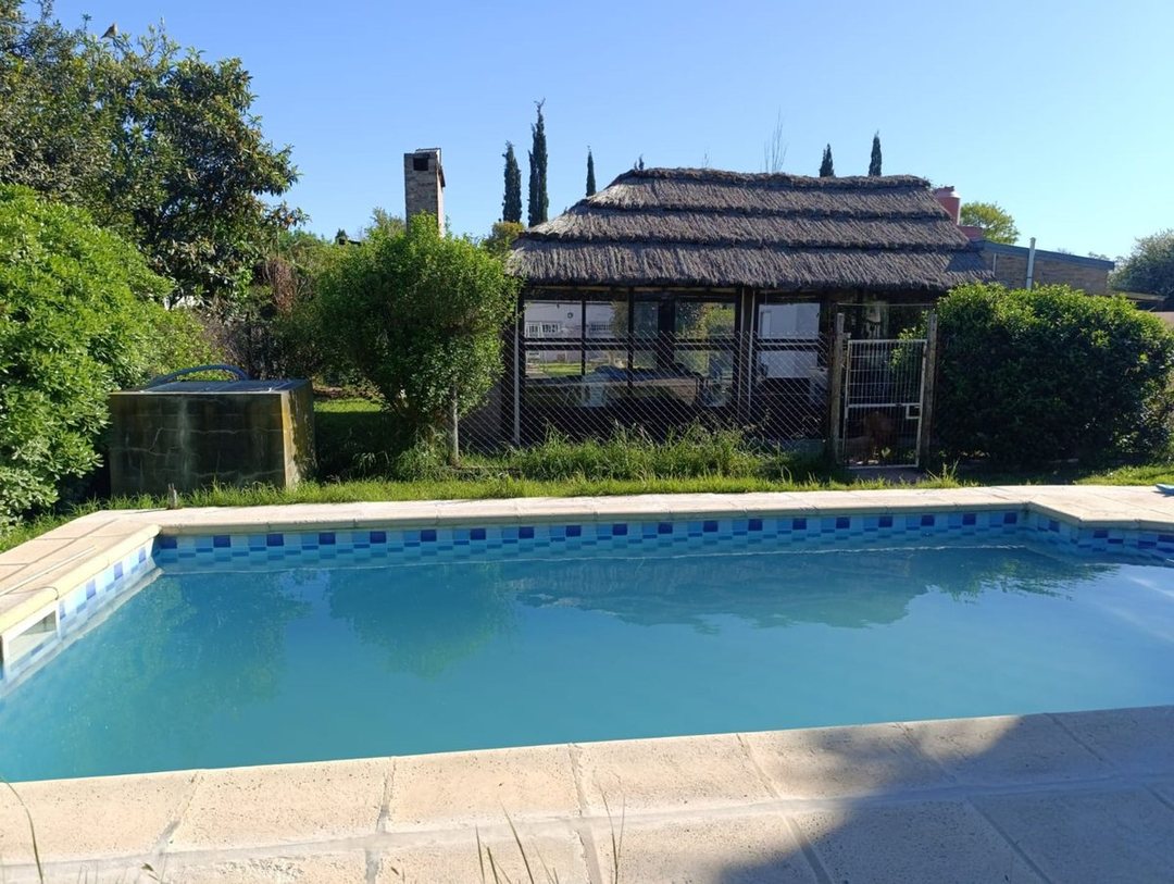 VENTA/CASA/ SUSANA/ 4 DORMITORIOS/ PILETA/ QUINCHO