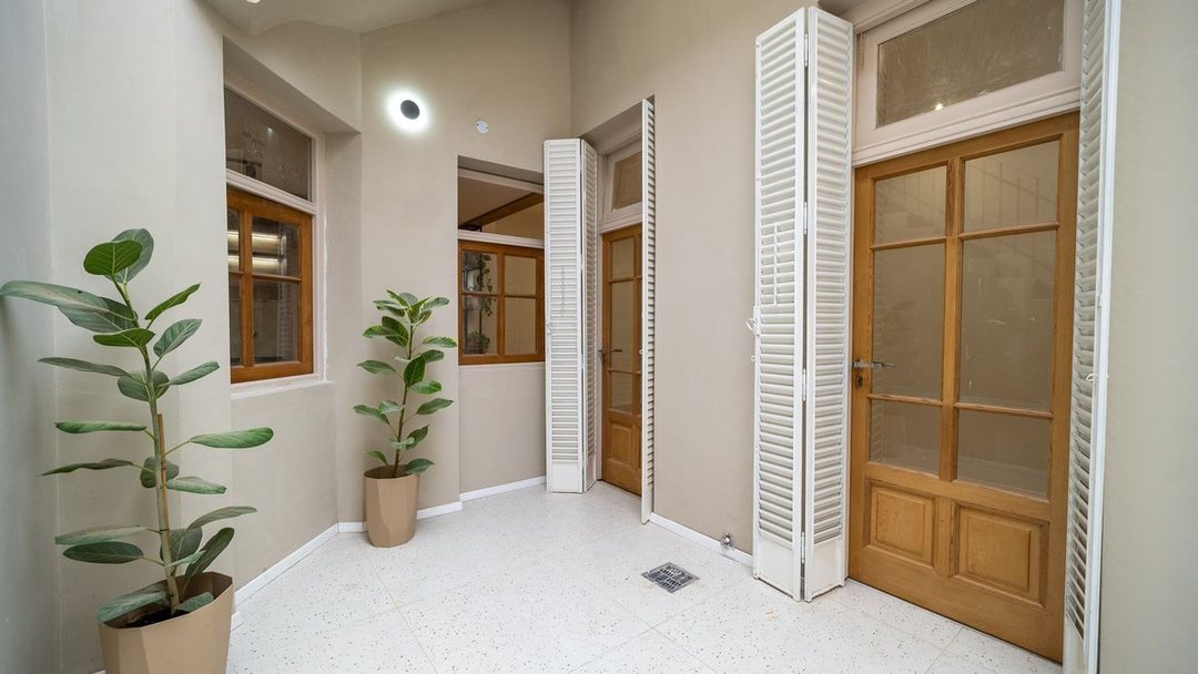 CASA DE PASILLO EN VENTA 3 DORMITORIOS PICHINCHA