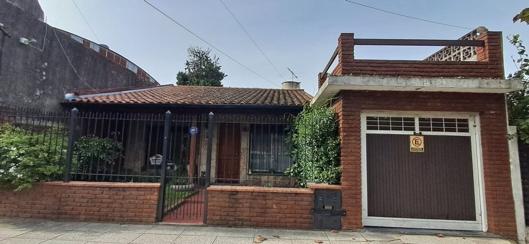 CASA EN BELLA  VISTA, JARDIN Y PILETA