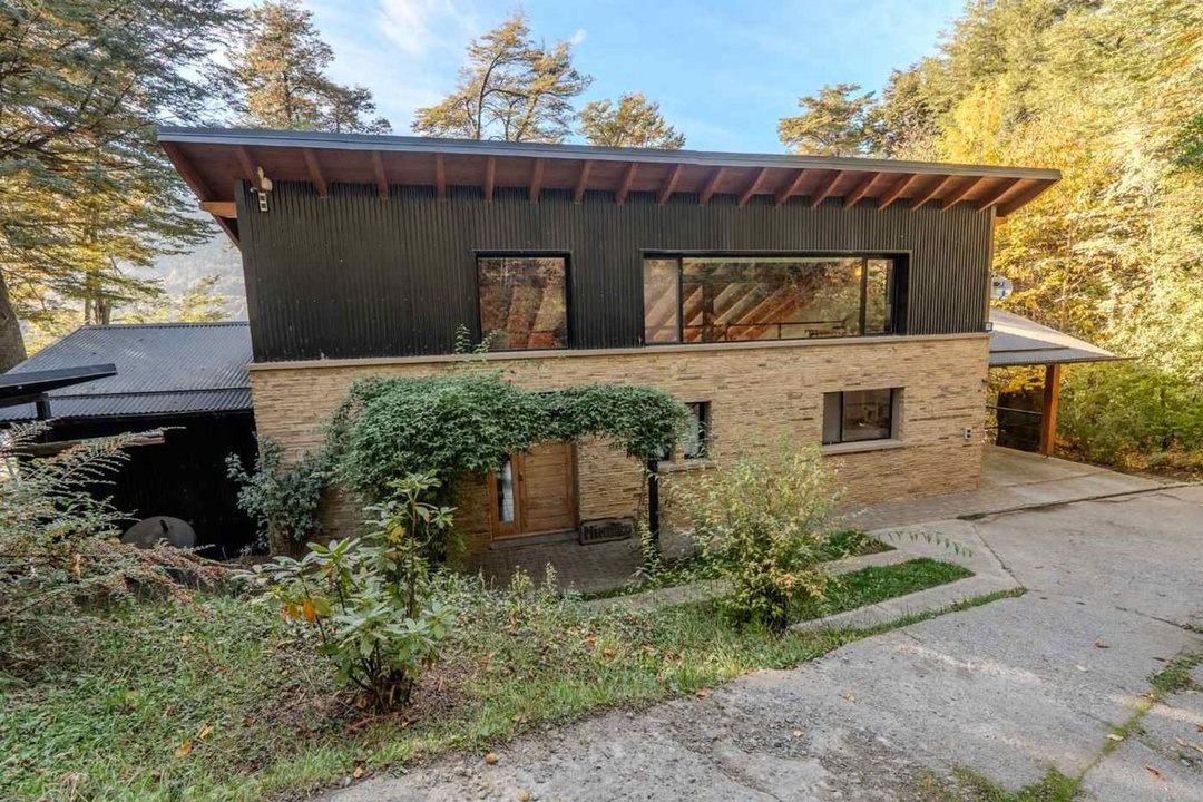 Casa moderna con costa de lago - Bariloche