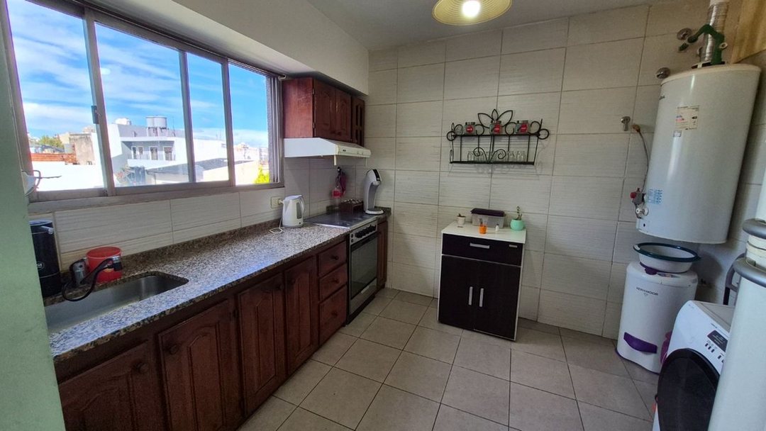 VENTA DEPARTAMENTO 2 AMBIENTES COCHERA S/ EXPENSAS