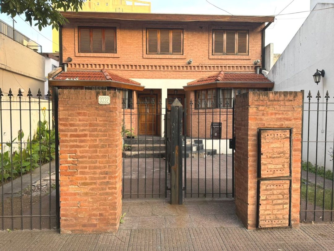 VENTA DÚPLEX 4 AMB AL FRENTE C/ COCHERA SAN MARTIN