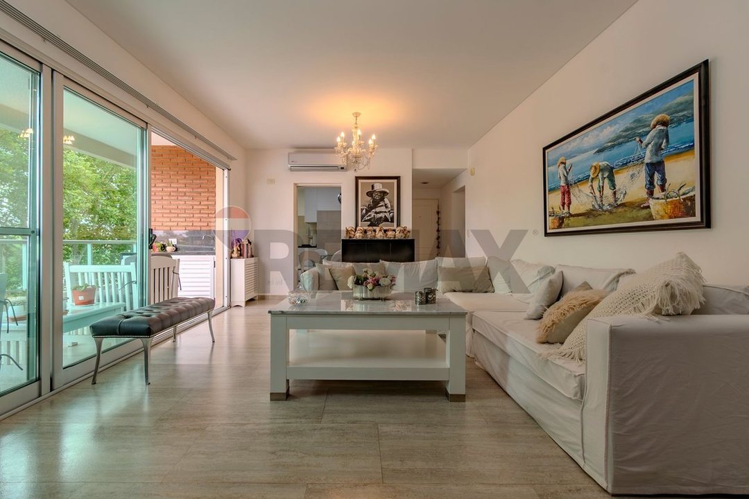 Depto 4 Amb en Venta Villa Ballester + Cochera