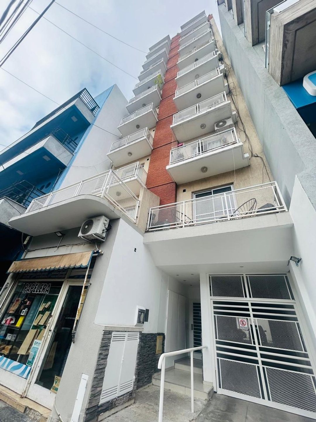 DEPARTAMENTO 2 AMB CON BALCON TERRAZA AL FRENTE