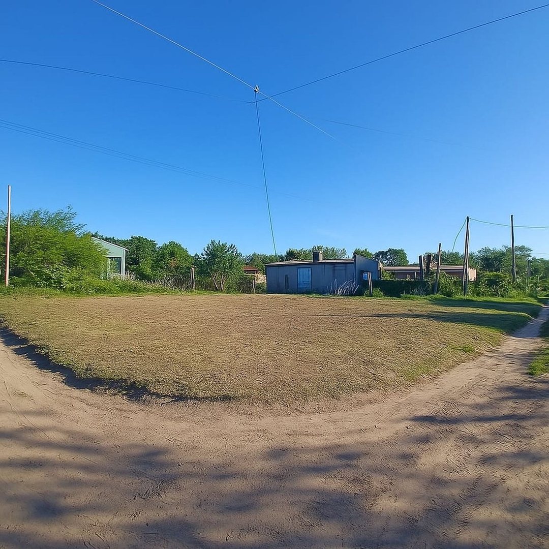 LOTE EN VENTA LA PLATA EN ESQUINA