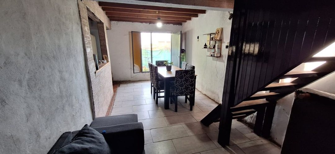 VENTA CASA  ALEJANDRO KORN  5 AMBIENTES A TERMINAR