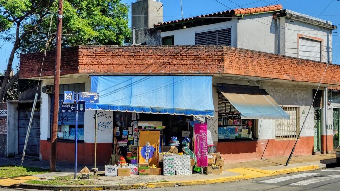 VENTA CASA ITUZAINGO LOCAL COMERCIAL
