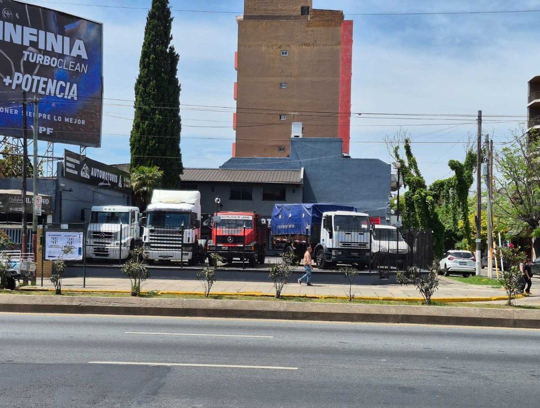 LOCAL+LOTE ESQUINA de 450 m2 - LANUS OESTE - FOT 3