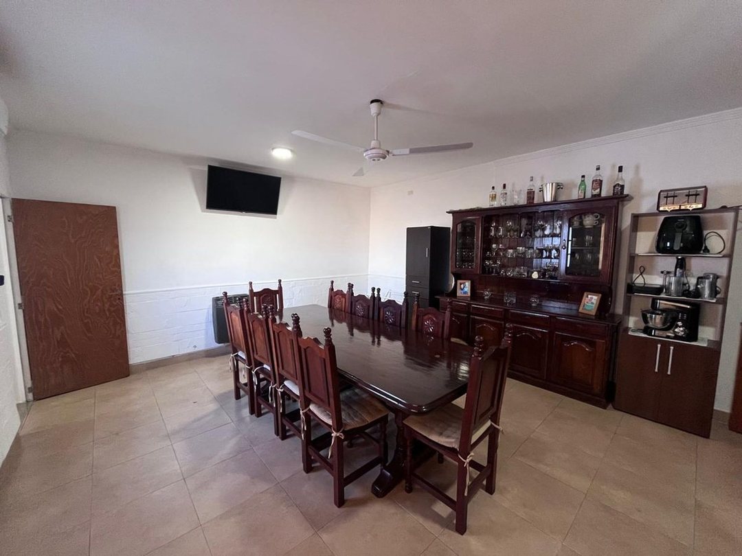 Se vende casa en P.A alta sobre Av. Lopez y Planes