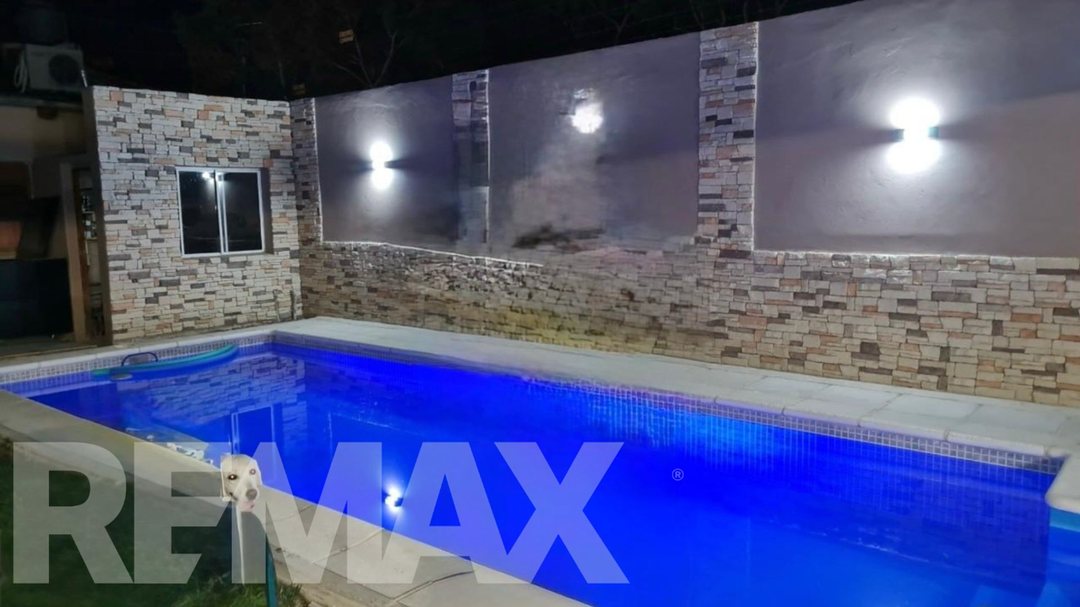 VENTA DE CASA céntrica General Roca